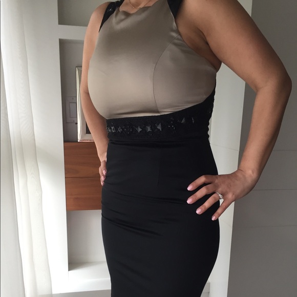 🖤black and nude fitted cocktail dress 🖤 - Picture 1 of 5